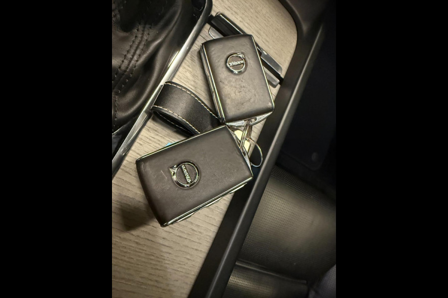 Volvo S60 2.0 T5 Intro Edition PANO/LEDER/NAVI/H-KARDON/H-UP/STOEL-M///