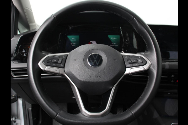 Volkswagen Golf 1.5 eTSI 150pk DSG Style Navigatie Apple Carplay/Android Auto Parkeersensoren Adaptive Cruise Control Blind Spot Assist Camera Stoel- en stuurverwarming Ledverlichting Virtual Cockpit Lane Assist Climatronic