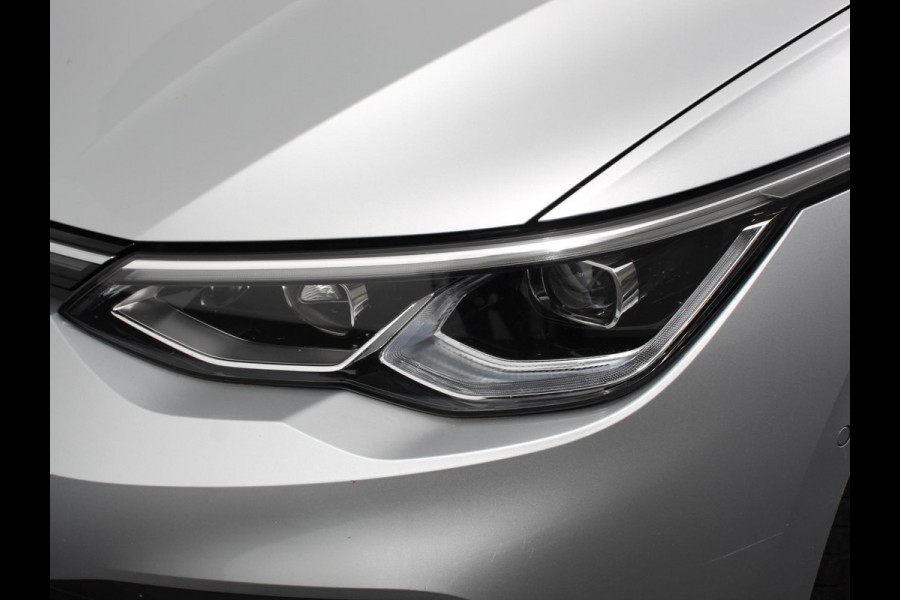 Volkswagen Golf 1.5 eTSI 150pk DSG Style Navigatie Apple Carplay/Android Auto Parkeersensoren Adaptive Cruise Control Blind Spot Assist Camera Stoel- en stuurverwarming Ledverlichting Virtual Cockpit Lane Assist Climatronic