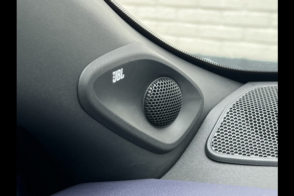 Toyota Yaris 1.5 Hybrid Executive Sport | Navi | JBL Audio | Camera | HUD