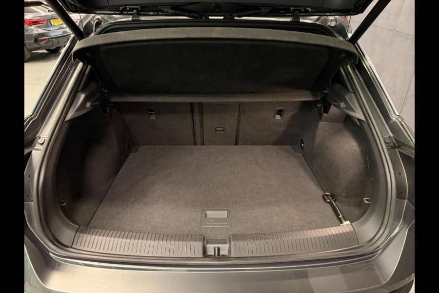 Volkswagen T-Roc 2.0 TSI 4Motion Sport PANO/V-COCKPIT/LED/DAB/CARPLAY/ECC/PDC/CRUISE///