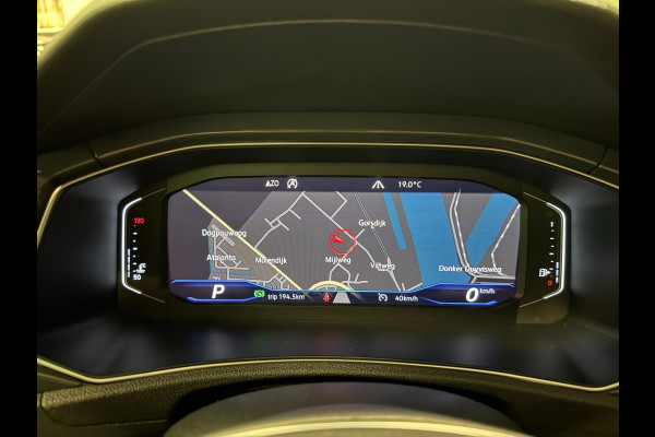 Volkswagen T-Roc 2.0 TSI 4Motion Sport PANO/V-COCKPIT/LED/DAB/CARPLAY/ECC/PDC/CRUISE///