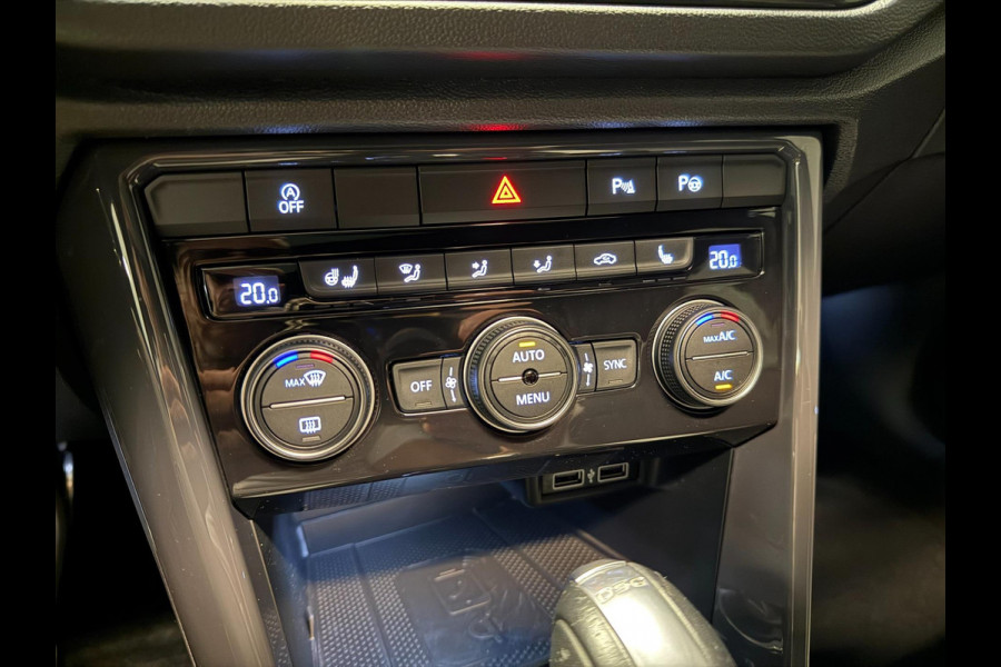 Volkswagen T-Roc 2.0 TSI 4Motion Sport PANO/V-COCKPIT/LED/DAB/CARPLAY/ECC/PDC/CRUISE///