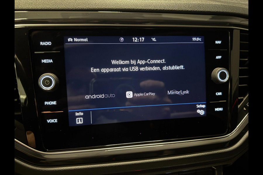 Volkswagen T-Roc 2.0 TSI 4Motion Sport PANO/V-COCKPIT/LED/DAB/CARPLAY/ECC/PDC/CRUISE///