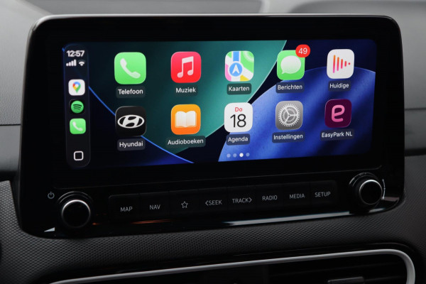 Hyundai Kona 1.6 GDI HEV / CAMERA / CARPLAY / STUUR+STOELVERW / DEALERONDERHOUDEN!