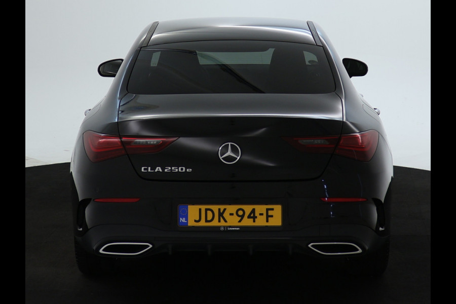 Mercedes-Benz CLA-Klasse 250 e AMG Line AMG Line | Night Pakket | 19 Inch AMG Velgen | Memory voorstoelen | Dodehoekassist | Sfeerverlichting. Inclusief 48 maanden MB Certified garantie voor Europa.