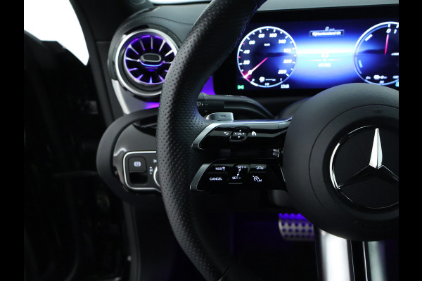 Mercedes-Benz CLA-Klasse 250 e AMG Line AMG Line | Night Pakket | 19 Inch AMG Velgen | Memory voorstoelen | Dodehoekassist | Sfeerverlichting. Inclusief 48 maanden MB Certified garantie voor Europa.