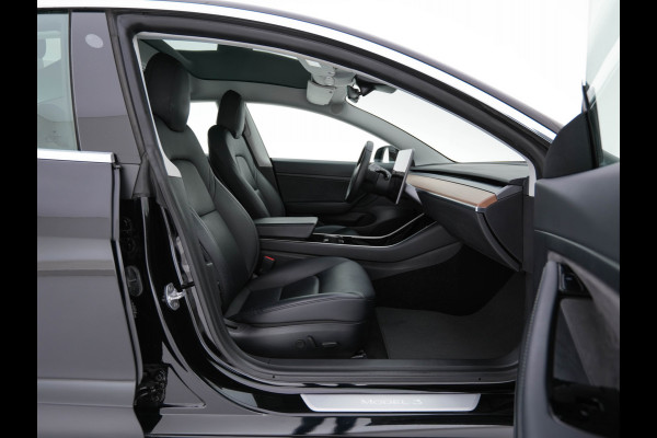 Tesla Model 3 Standard RWD Plus 60 kWh [ 3-Fase ] {SOH-84%} (INCL-BTW) Aut. *PANO | AUTO-PILOT | LUXURY-LEATHER | KEYLESS | FULL-LED | MEMORY-PACK | SURROUND-VIEW | DAB | CARPLAY | DIGI-COCKPIT | LANE-ASSIST | COMFORT-SEATS | 18"ALU*