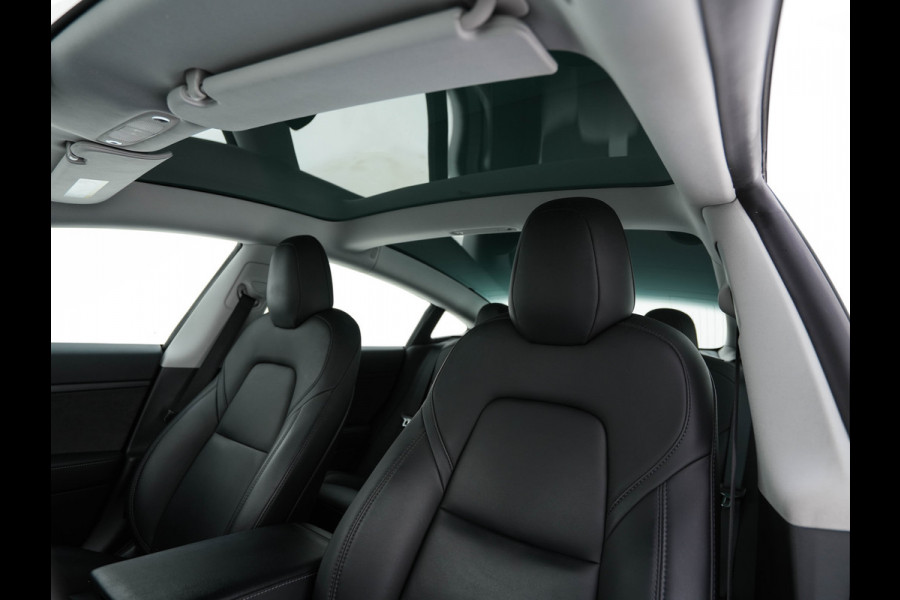 Tesla Model 3 Standard RWD Plus 60 kWh [ 3-Fase ] {SOH-84%} (INCL-BTW) Aut. *PANO | AUTO-PILOT | LUXURY-LEATHER | KEYLESS | FULL-LED | MEMORY-PACK | SURROUND-VIEW | DAB | CARPLAY | DIGI-COCKPIT | LANE-ASSIST | COMFORT-SEATS | 18"ALU*