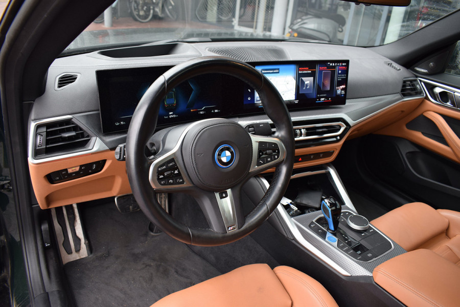 BMW i4 eDrive40 High Executive 84 kWh | M-Sport | H/K | Schuifdak | Leer | Stuur- en Stoelverw.