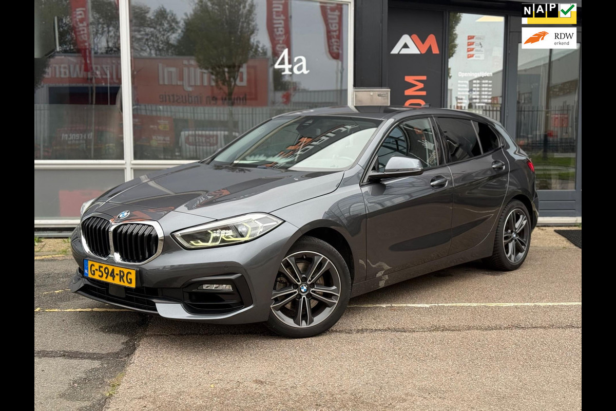 BMW 1-serie 118i Executive Edition | Airco | Cruise | PDC