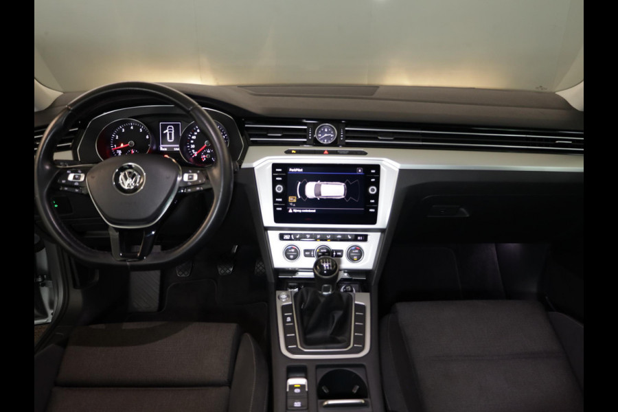 Volkswagen Passat Variant 1.4 TSI ACT Comfortline 150pk 6bak| Navi | LM-velgen| Parksensors | extra getint glas