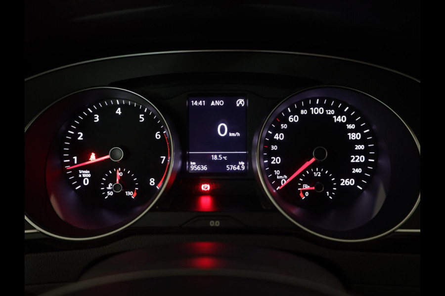 Volkswagen Passat Variant 1.4 TSI ACT Comfortline 150pk 6bak| Navi | LM-velgen| Parksensors | extra getint glas