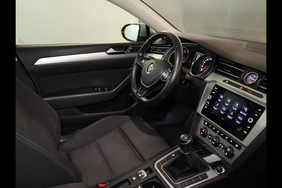 Volkswagen Passat Variant 1.4 TSI ACT Comfortline 150pk 6bak| Navi | LM-velgen| Parksensors | extra getint glas
