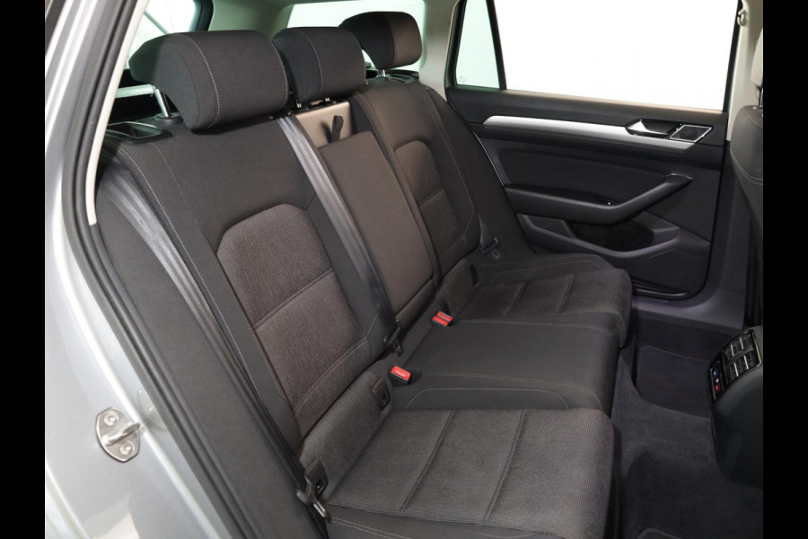Volkswagen Passat Variant 1.4 TSI ACT Comfortline 150pk 6bak| Navi | LM-velgen| Parksensors | extra getint glas