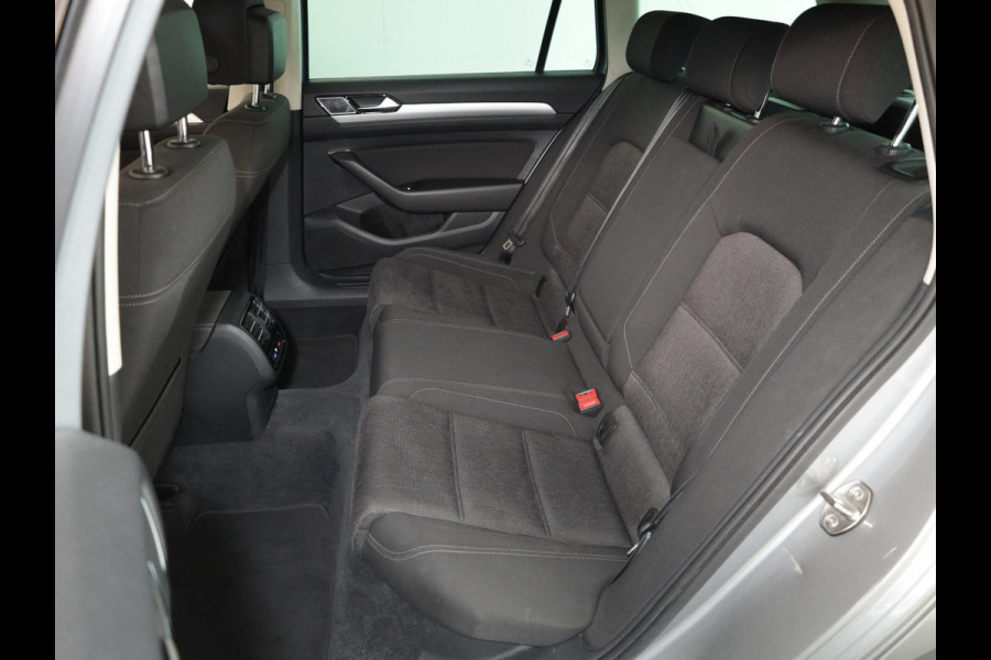 Volkswagen Passat Variant 1.4 TSI ACT Comfortline 150pk 6bak| Navi | LM-velgen| Parksensors | extra getint glas