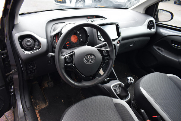 Toyota Aygo 1.0 VVT-i x-play | Apple CarPlay | Camera | Cruise | Airco