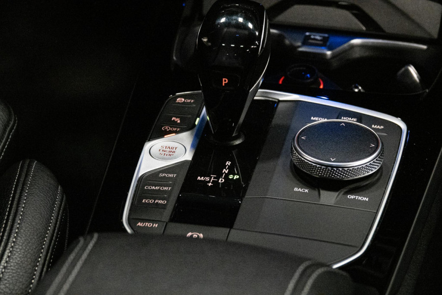 BMW 2 Serie Gran Coupé 218i *M-Sport / Panorama / HiFi-Speakersysteem / 19'' Lichtmetalen velgen / Sportstoelen*