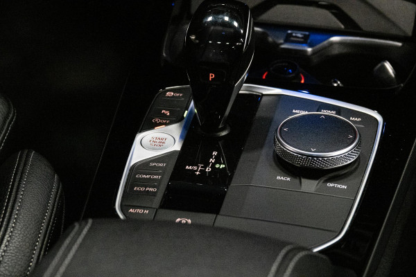 BMW 2 Serie Gran Coupé 218i *M-Sport / Panorama / HiFi-Speakersysteem / 19'' Lichtmetalen velgen / Sportstoelen*