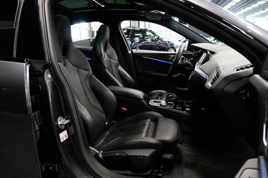 BMW 2 Serie Gran Coupé 218i *M-Sport / Panorama / HiFi-Speakersysteem / 19'' Lichtmetalen velgen / Sportstoelen*