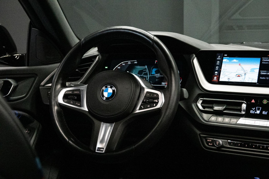 BMW 2 Serie Gran Coupé 218i *M-Sport / Panorama / HiFi-Speakersysteem / 19'' Lichtmetalen velgen / Sportstoelen*
