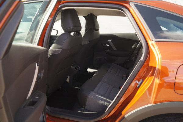 Citroën C4 1.2 Puretech Feel -CARPLAY-TREHKAAK-