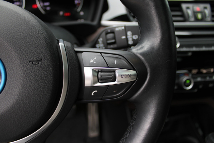 BMW X2 xDrive25e High Executive | Winterpakket | Leder | Cruise Control | DAB | Keyless | Camera