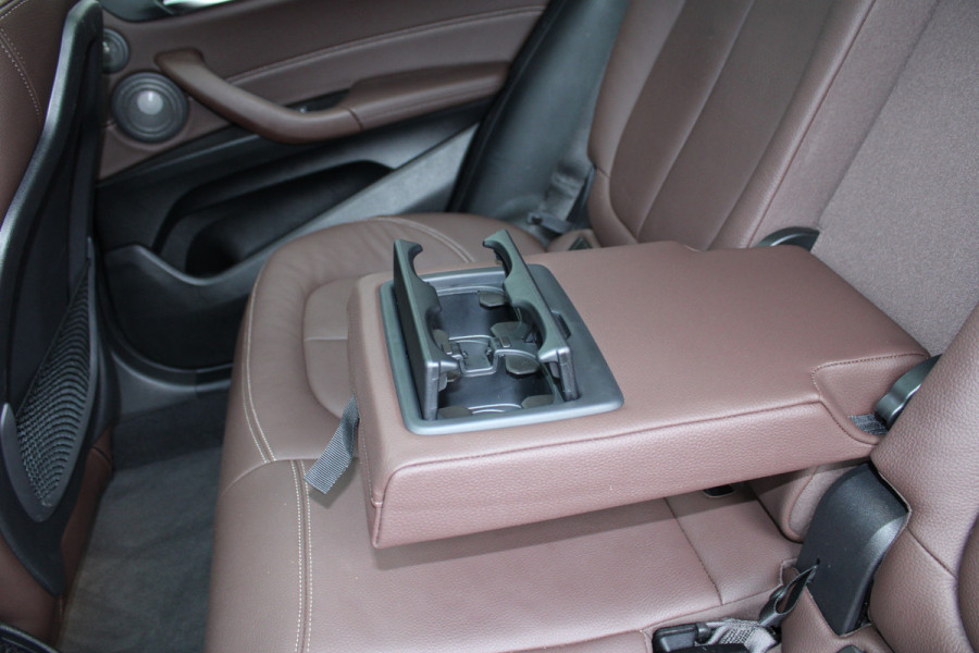 BMW X2 xDrive25e High Executive | Winterpakket | Leder | Cruise Control | DAB | Keyless | Camera
