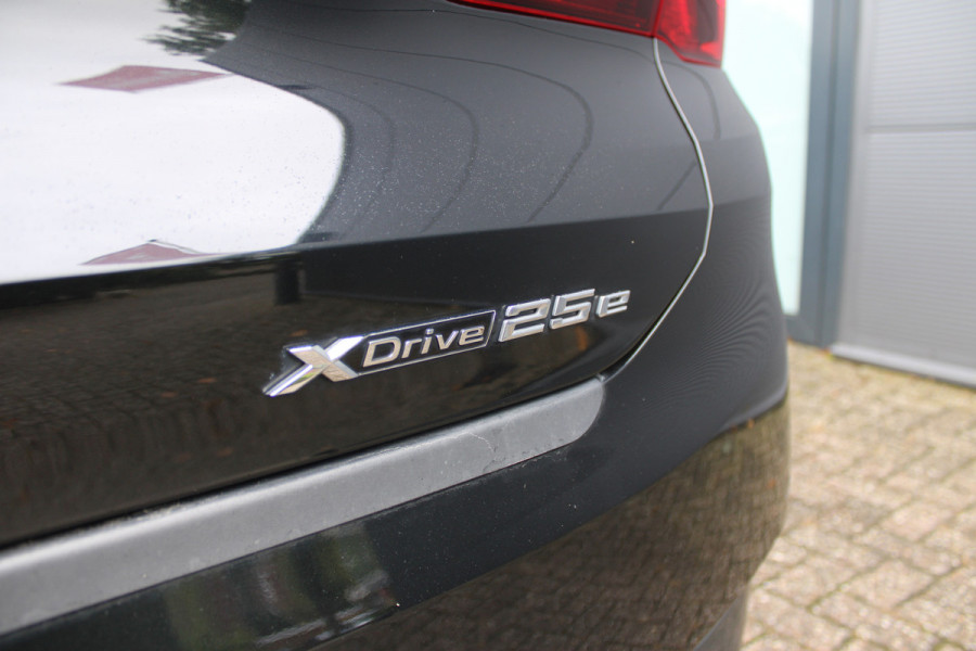BMW X2 xDrive25e High Executive | Winterpakket | Leder | Cruise Control | DAB | Keyless | Camera