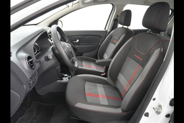 Dacia Sandero T90PK Navi Ecc Trekhaak Pdc Cruise Control Tech Road DAB+ Lmv 16" Bluetooth Isofix 0.9TCe 1.090KG Trekgewicht