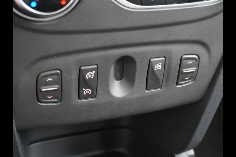Dacia Sandero T90PK Navi Ecc Trekhaak Pdc Cruise Control Tech Road DAB+ Lmv 16" Bluetooth Isofix 0.9TCe 1.090KG Trekgewicht