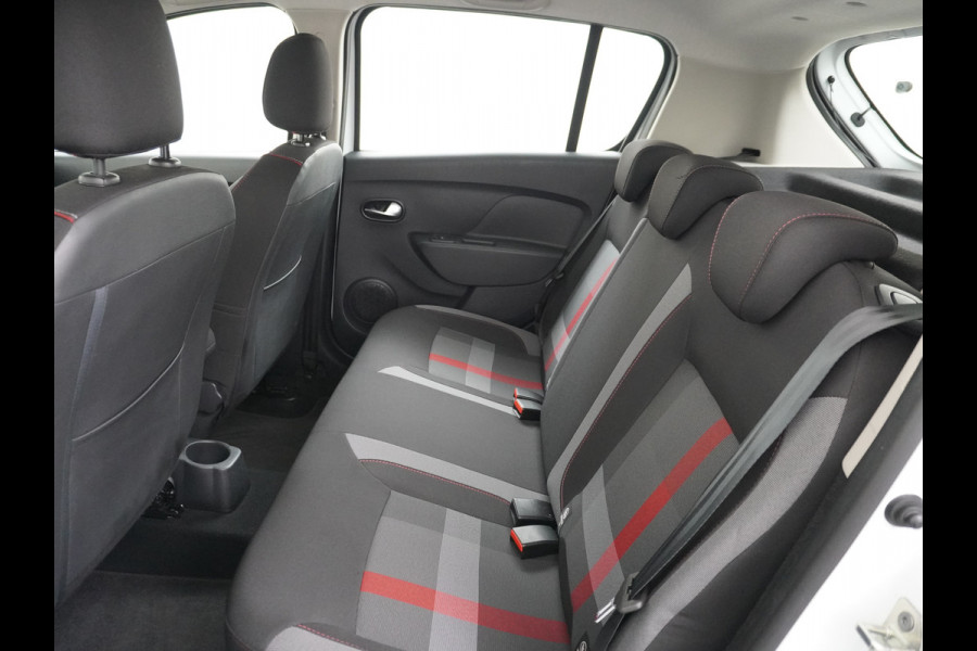 Dacia Sandero T90PK Navi Ecc Trekhaak Pdc Cruise Control Tech Road DAB+ Lmv 16" Bluetooth Isofix 0.9TCe 1.090KG Trekgewicht