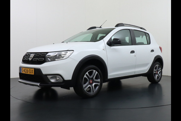 Dacia Sandero T90PK Navi Ecc Trekhaak Pdc Cruise Control Tech Road DAB+ Lmv 16" Bluetooth Isofix 0.9TCe 1.090KG Trekgewicht