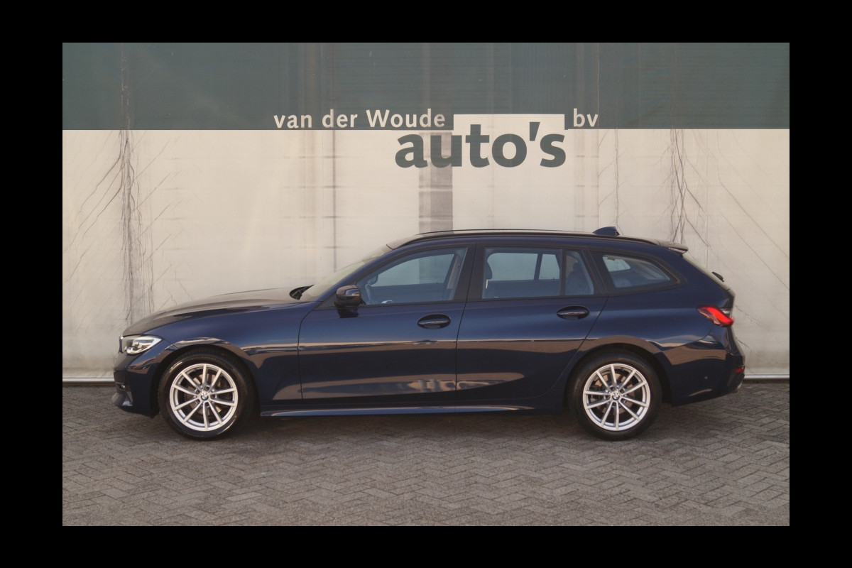 BMW 3 Serie Touring 318i Automaat High Executive Edition -LEER-