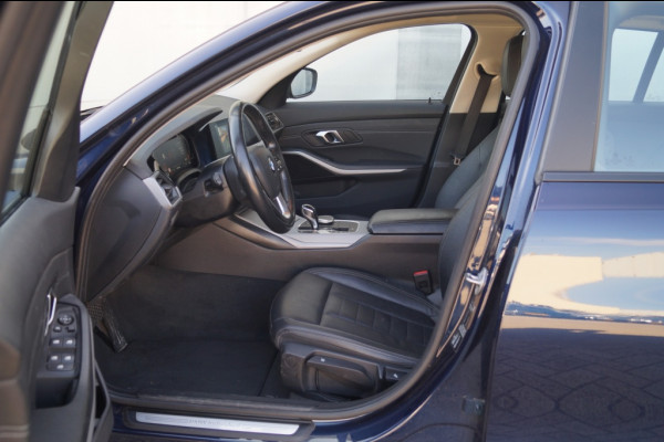 BMW 3 Serie Touring 318i Automaat High Executive Edition -LEER-