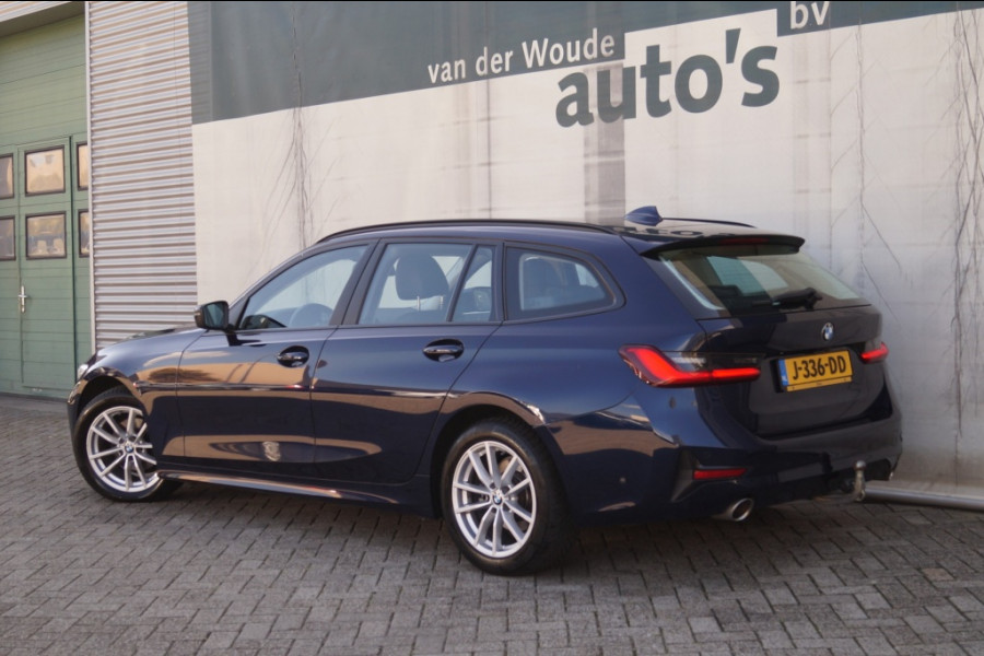 BMW 3 Serie Touring 318i Automaat High Executive Edition -LEER-