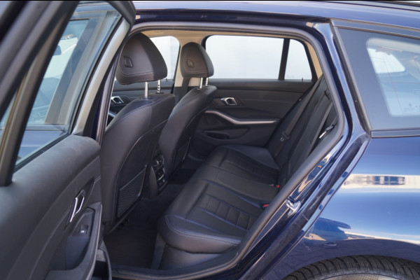 BMW 3 Serie Touring 318i Automaat High Executive Edition -LEER-