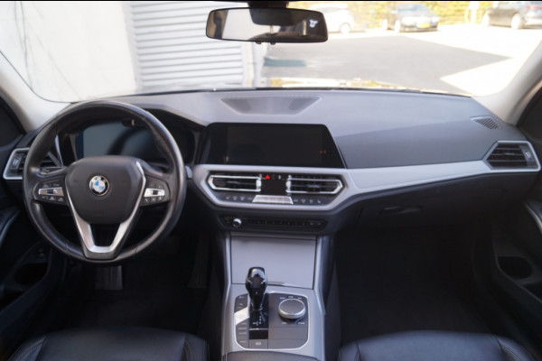 BMW 3 Serie Touring 318i Automaat High Executive Edition -LEER-
