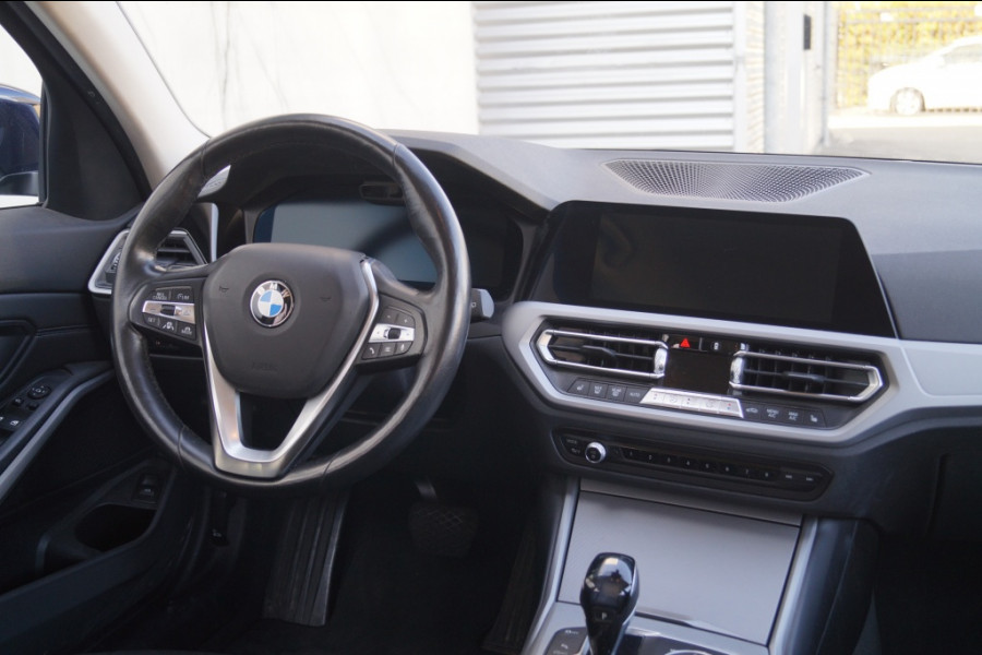 BMW 3 Serie Touring 318i Automaat High Executive Edition -LEER-