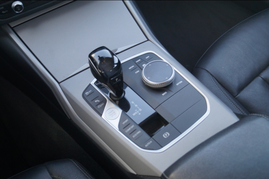 BMW 3 Serie Touring 318i Automaat High Executive Edition -LEER-