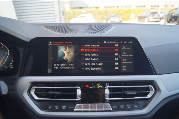 BMW 3 Serie Touring 318i Automaat High Executive Edition -LEER-