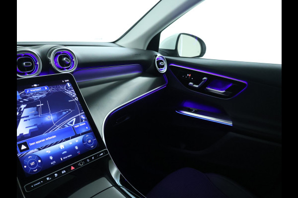 Mercedes-Benz GLC 300 e 4MATIC Plug-In Hybride Avantgarde Advanced Plus | Trekhaak Panorama Schuif-Kanteldak | Memory Pakket Voorstoelen | Stuur en Stoelverwarming. Inclusief 24 maanden MB Certified garantie voor Europa.