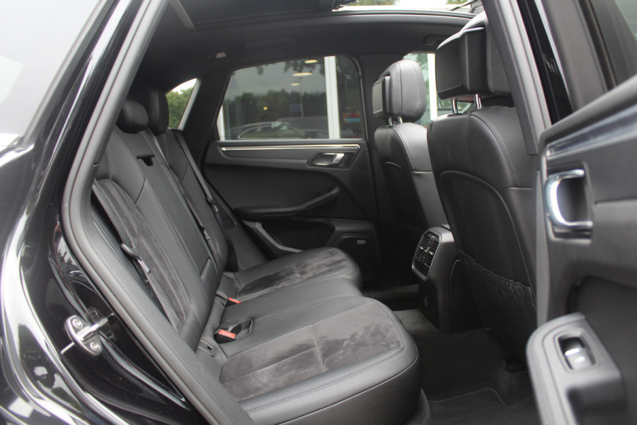 Porsche Macan 2.0 / Trekhaak / Panoramadak / Leder / Parkeerhulp V+A / Stoelverwarming / DAB / Cruise Control Porsche Macan 2.0 / Trekhaak / Panoramadak / Leder / Parkeerhulp V+A / Stoelverwarming / DAB / Cruise Control