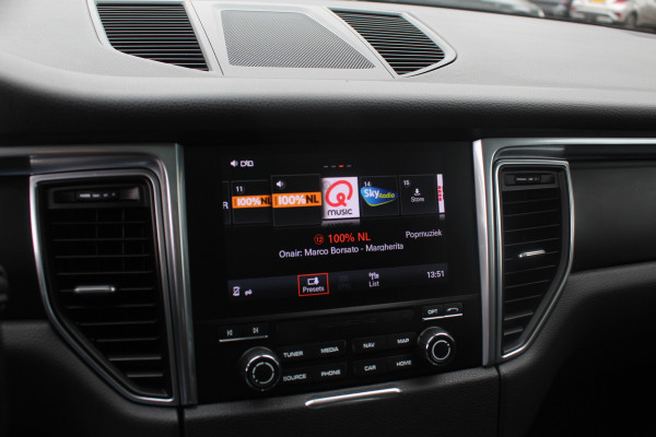 Porsche Macan 2.0 / Trekhaak / Panoramadak / Leder / Parkeerhulp V+A / Stoelverwarming / DAB / Cruise Control Porsche Macan 2.0 / Trekhaak / Panoramadak / Leder / Parkeerhulp V+A / Stoelverwarming / DAB / Cruise Control