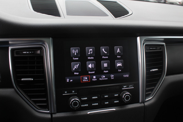 Porsche Macan 2.0 / Trekhaak / Panoramadak / Leder / Parkeerhulp V+A / Stoelverwarming / DAB / Cruise Control Porsche Macan 2.0 / Trekhaak / Panoramadak / Leder / Parkeerhulp V+A / Stoelverwarming / DAB / Cruise Control