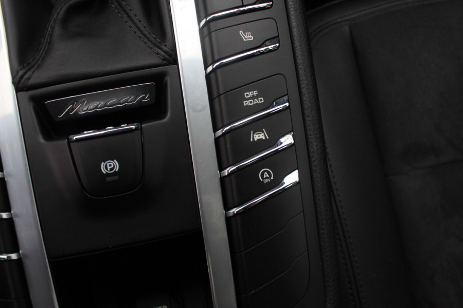 Porsche Macan 2.0 / Trekhaak / Panoramadak / Leder / Parkeerhulp V+A / Stoelverwarming / DAB / Cruise Control Porsche Macan 2.0 / Trekhaak / Panoramadak / Leder / Parkeerhulp V+A / Stoelverwarming / DAB / Cruise Control