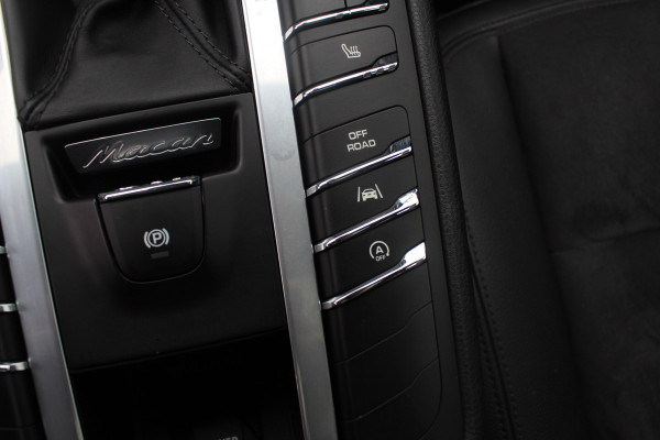 Porsche Macan 2.0 / Trekhaak / Panoramadak / Leder / Parkeerhulp V+A / Stoelverwarming / DAB / Cruise Control Porsche Macan 2.0 / Trekhaak / Panoramadak / Leder / Parkeerhulp V+A / Stoelverwarming / DAB / Cruise Control
