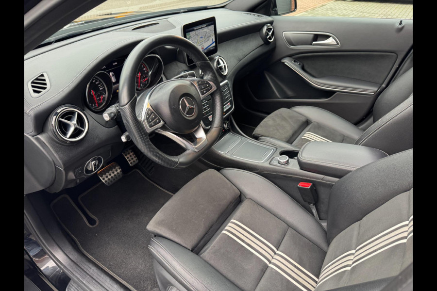 Mercedes-Benz GLA 250 AUT AMG LED Pano Navi Camera