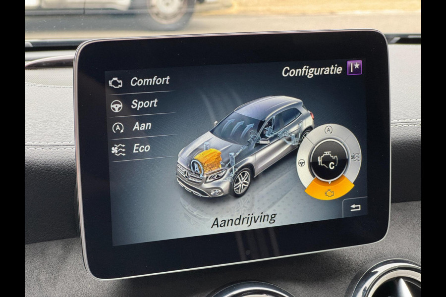 Mercedes-Benz GLA 250 AUT AMG LED Pano Navi Camera