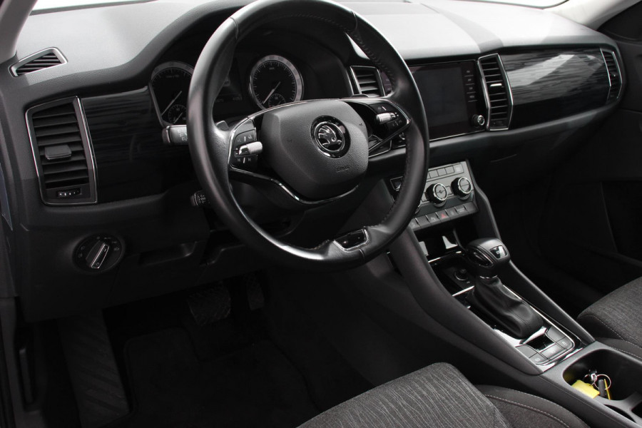 Škoda Kodiaq 1.5 TSI 150pk DSG Style 7 persoons | Navigatie | Climate control | Cruise control | Camera | Lichtmetalen velgen | Parkeer sensoren | Stoelverwarming voor
